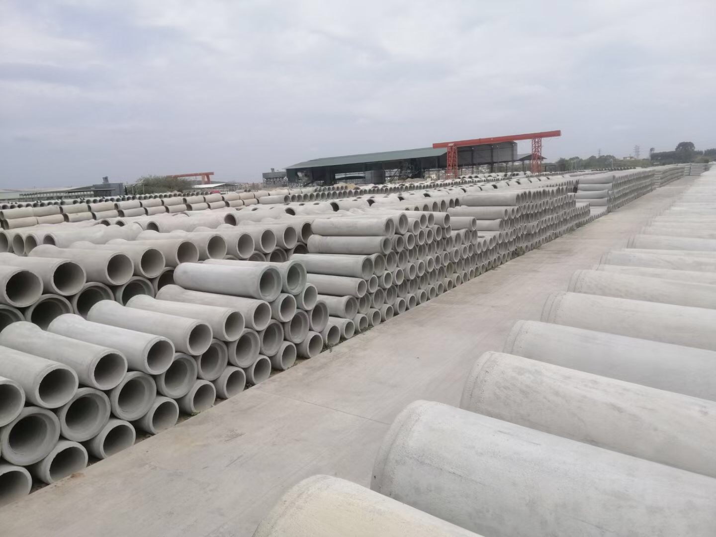 佛山南海水泥管道首選<華堅水泥製品>,經(jīng)久耐用,規(guī)格齊全!